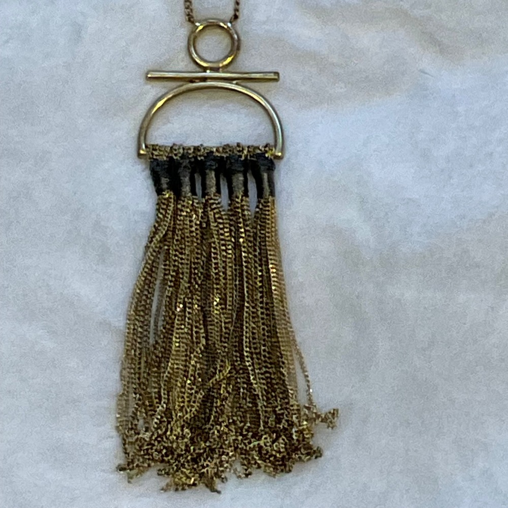Stella And Dot Gold Tone Cable Chain Tassle Pendant 30" Inch Necklace - Picture 3 of 5